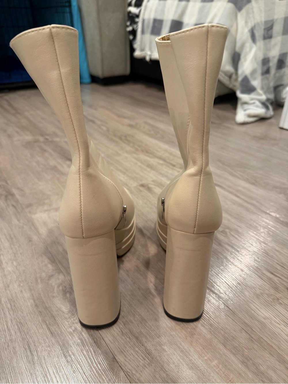 Women’s Princess Polly Platform Boots - Size 8 - Cream - Picture 6 of 9